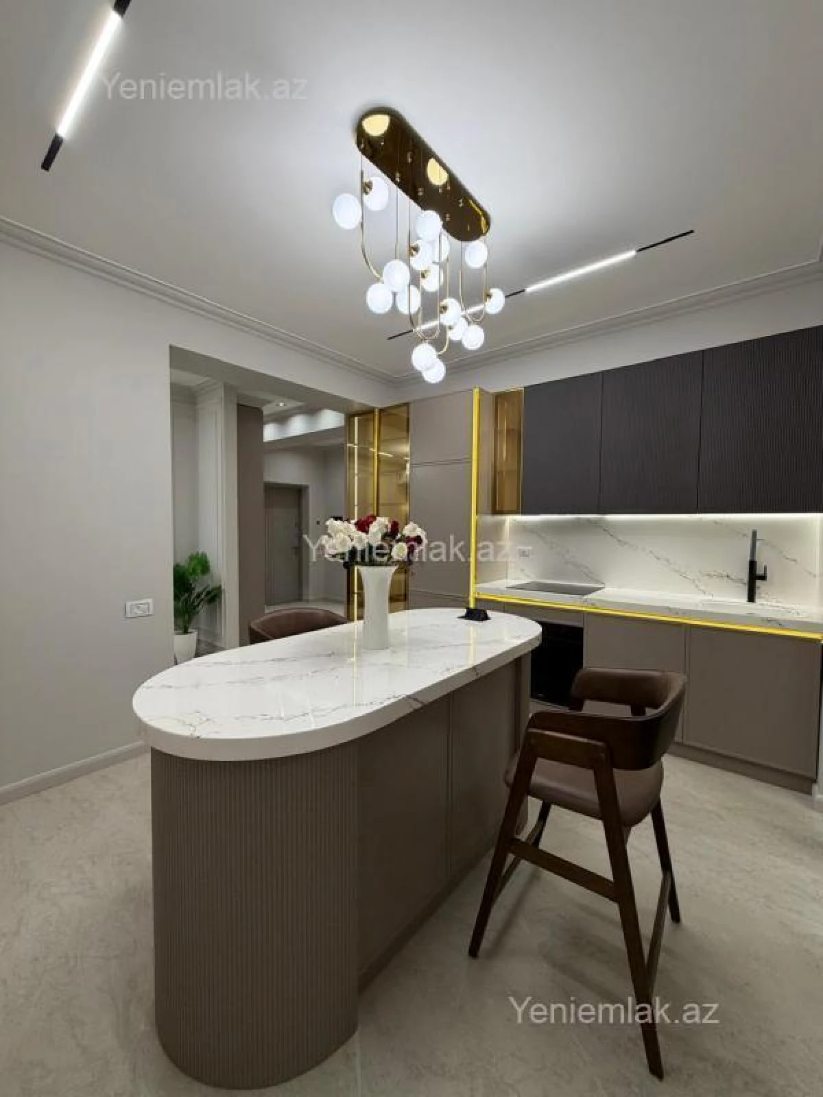 Satılır 2 otaqlı yeni tikili 68 m²