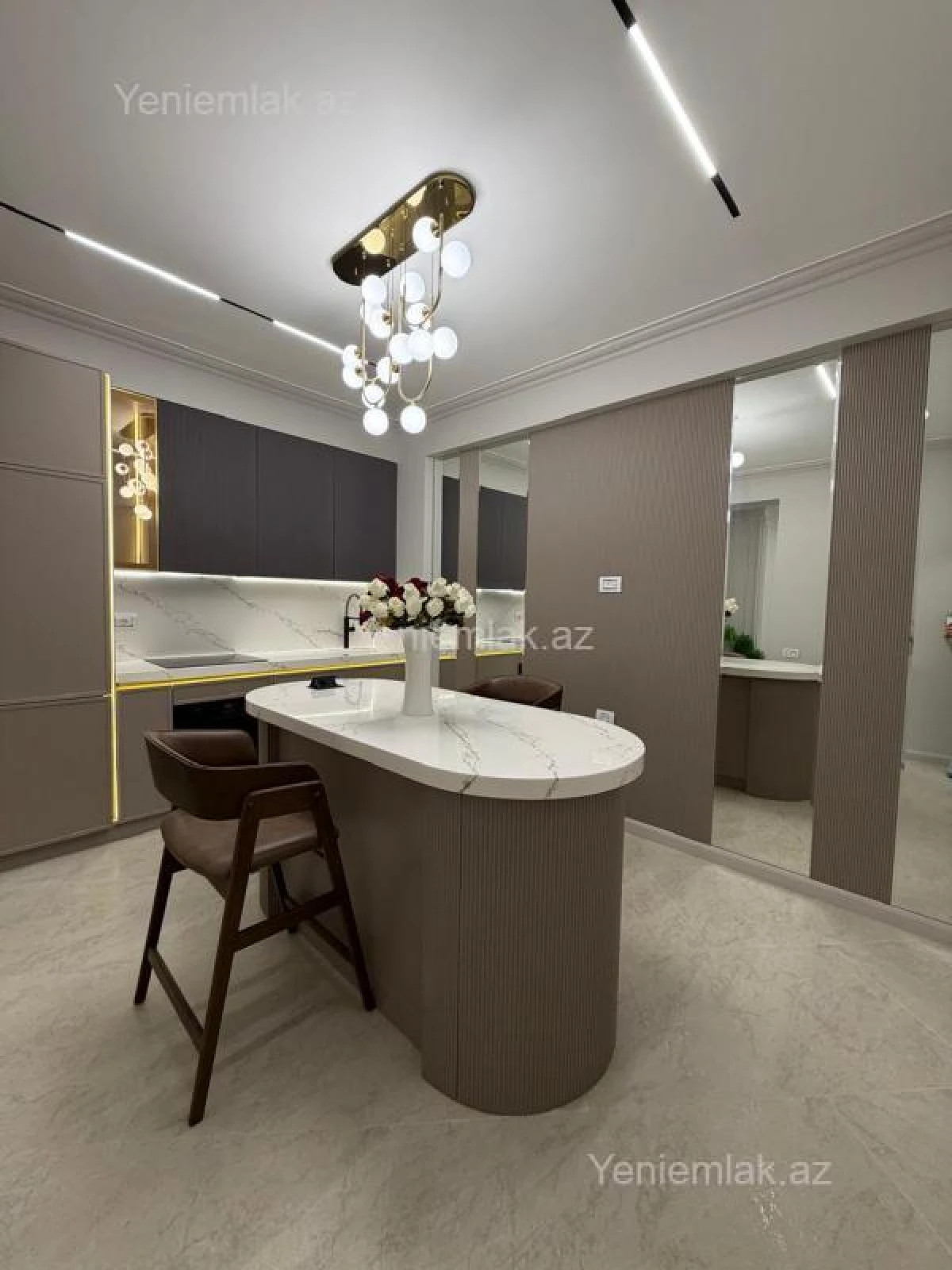 Satılır 2 otaqlı yeni tikili 68 m²