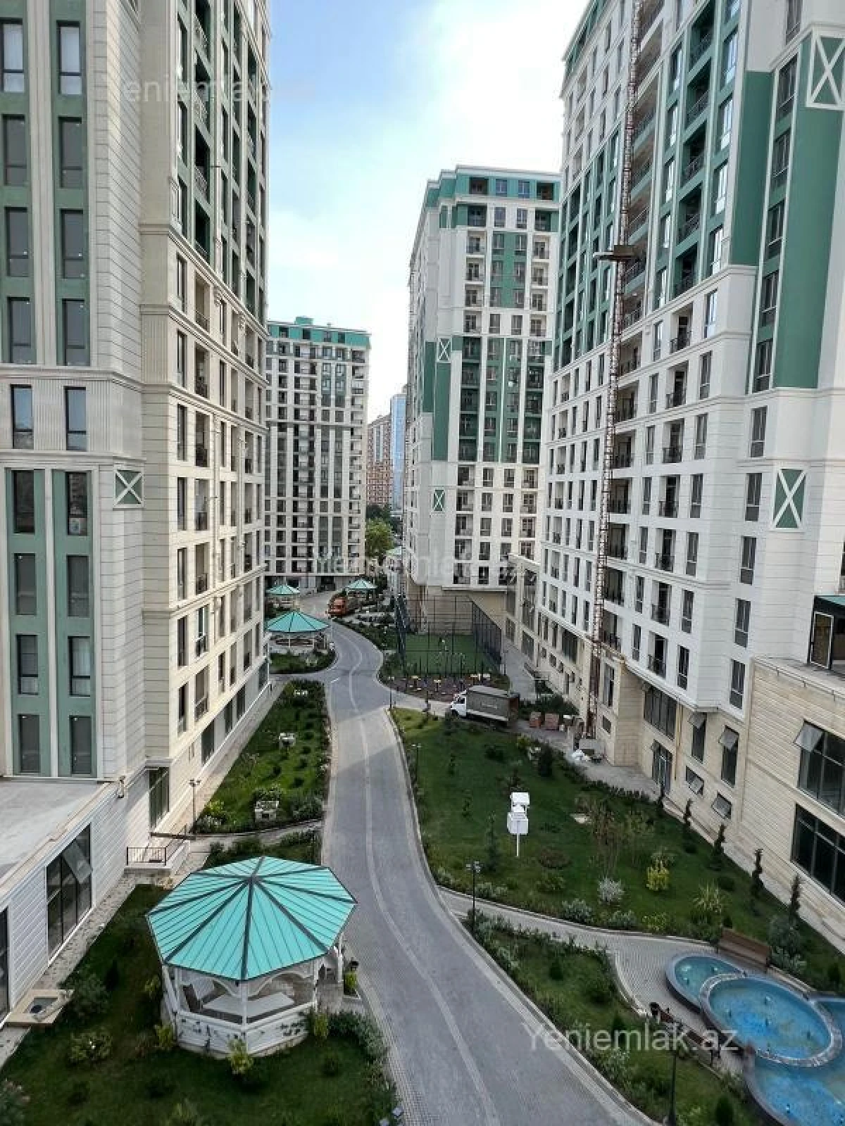 Satılır 4 otaqlı yeni tikili 219 m²