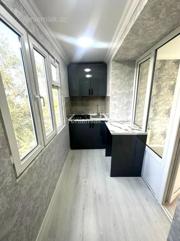 Satılır 2 otaqlı köhnə tikili 65 m²