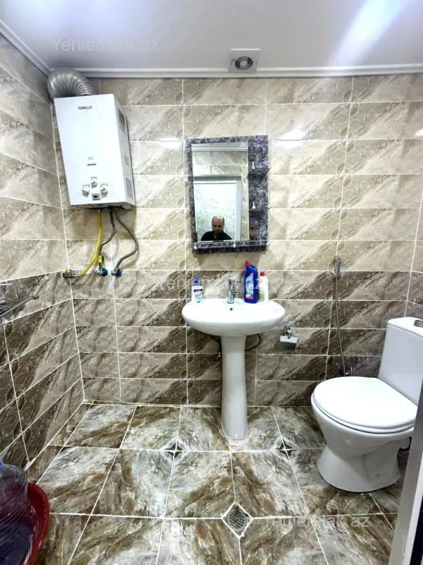 Satılır 2 otaqlı köhnə tikili 65 m²