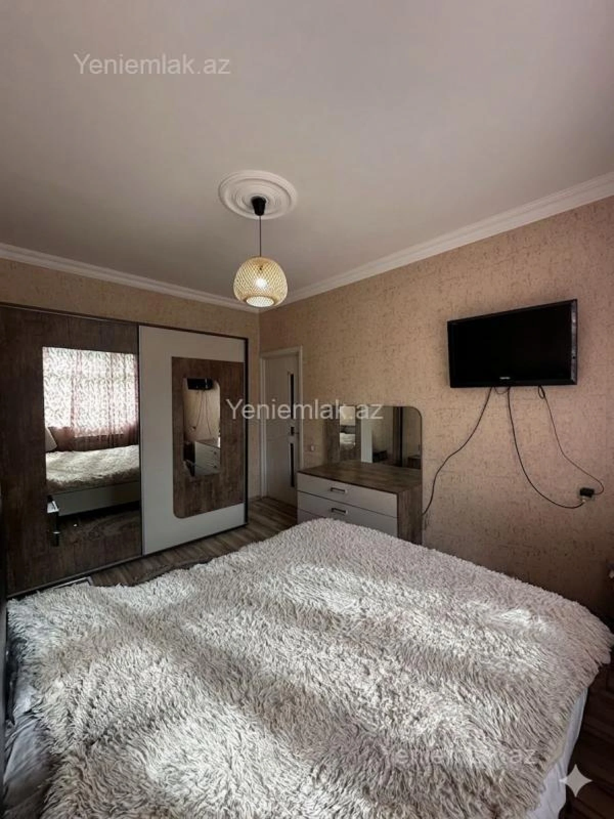 Satılır 3 otaqlı köhnə tikili 70 m²