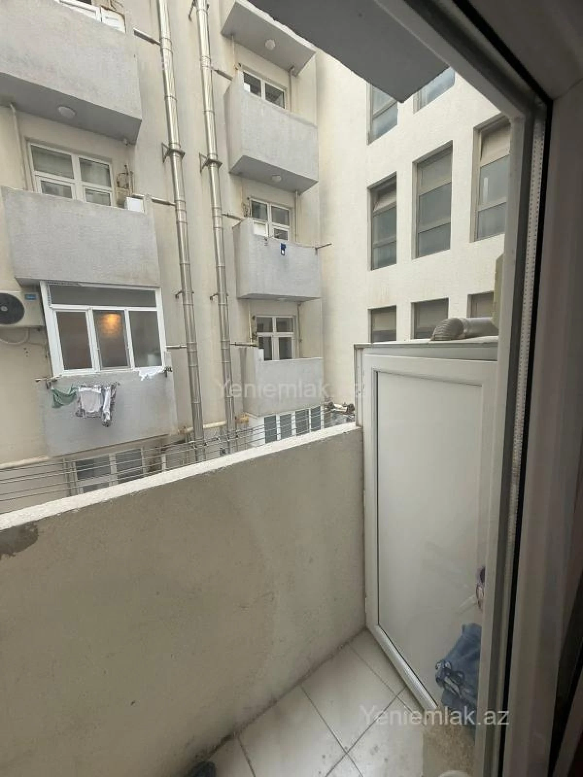 Satılır 3 otaqlı yeni tikili 75 m²