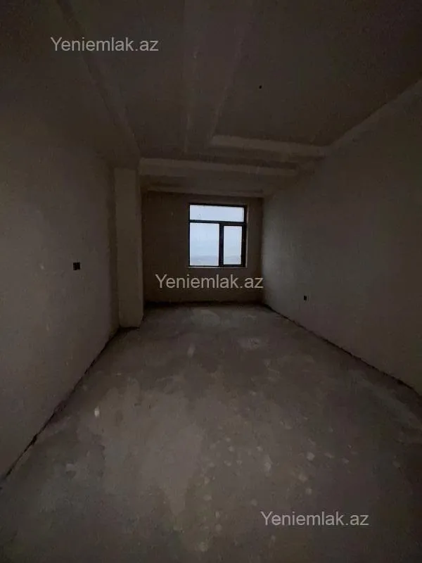 Satılır 3 otaqlı yeni tikili 130 m²