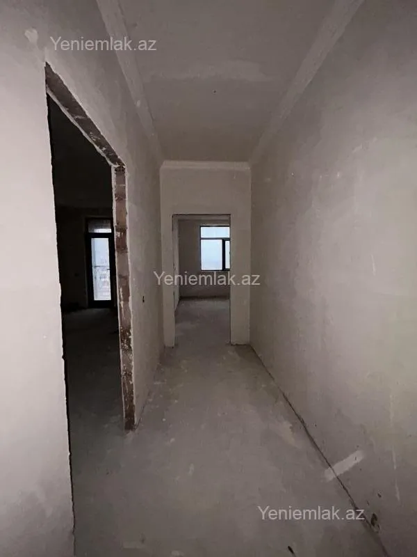 Satılır 3 otaqlı yeni tikili 130 m²