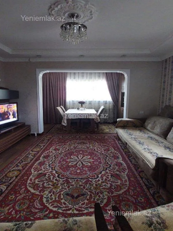 Satılır 1 otaqlı köhnə tikili 45 m²