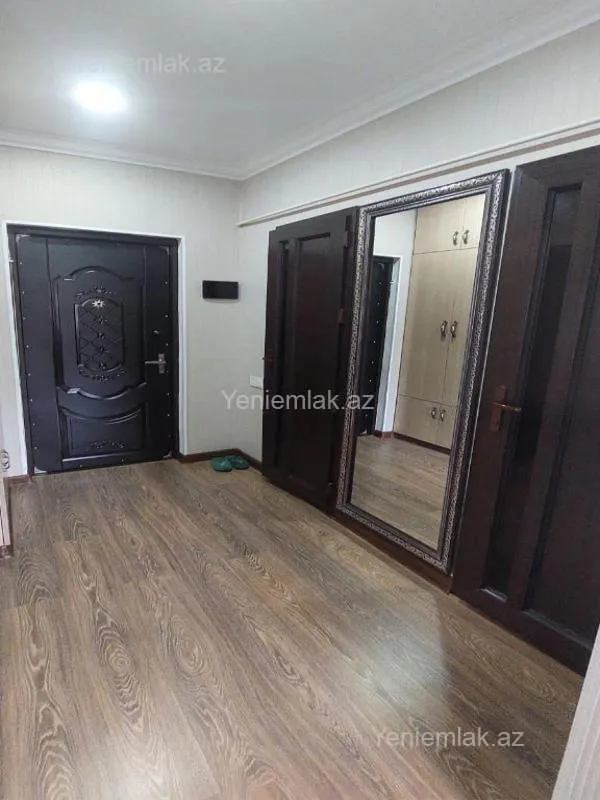 Satılır 1 otaqlı köhnə tikili 45 m²