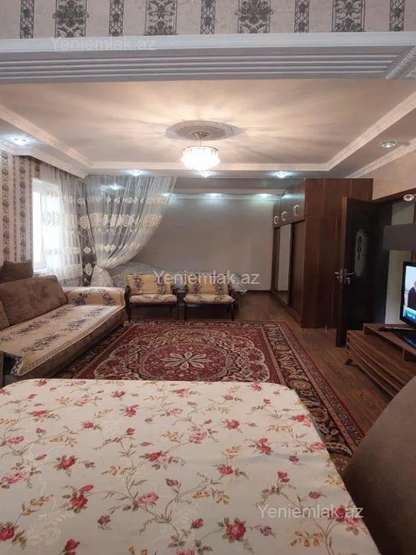Satılır 1 otaqlı köhnə tikili 45 m²