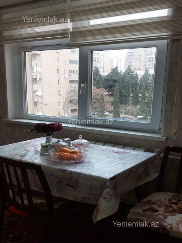 Satılır 1 otaqlı köhnə tikili 45 m²