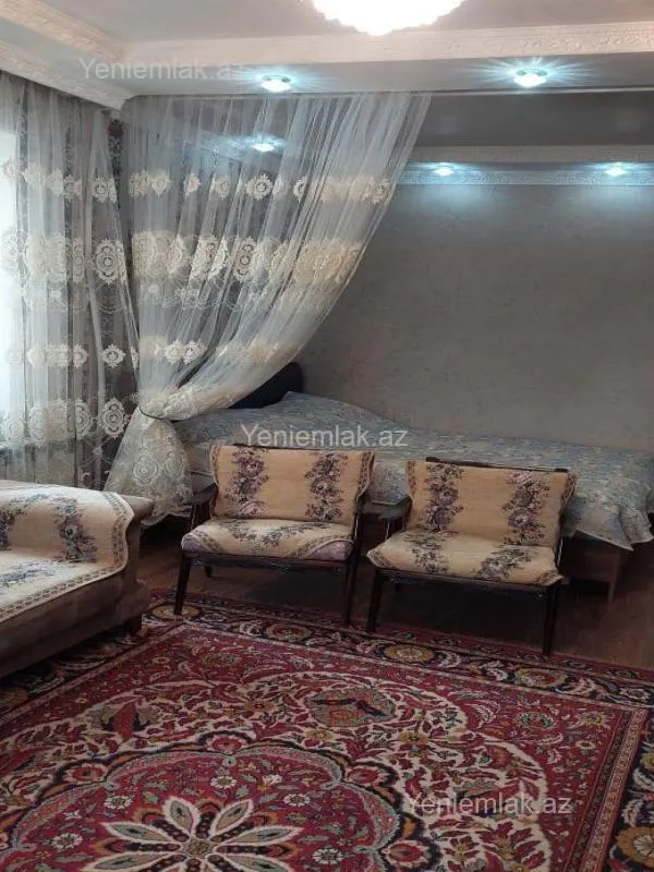 Satılır 1 otaqlı köhnə tikili 45 m²