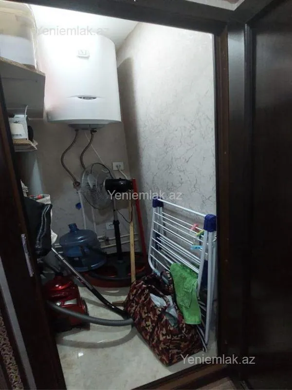 Satılır 1 otaqlı köhnə tikili 45 m²
