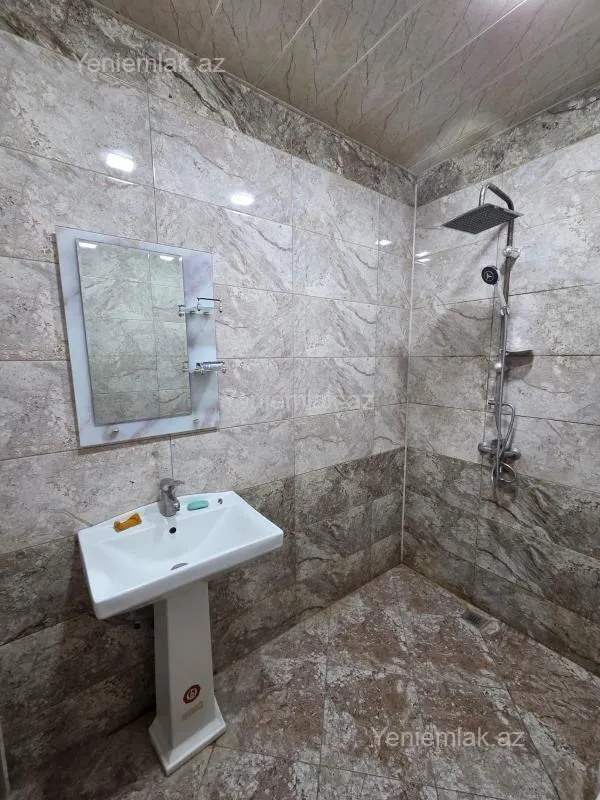 Satılır 2 otaqlı köhnə tikili 50 m²