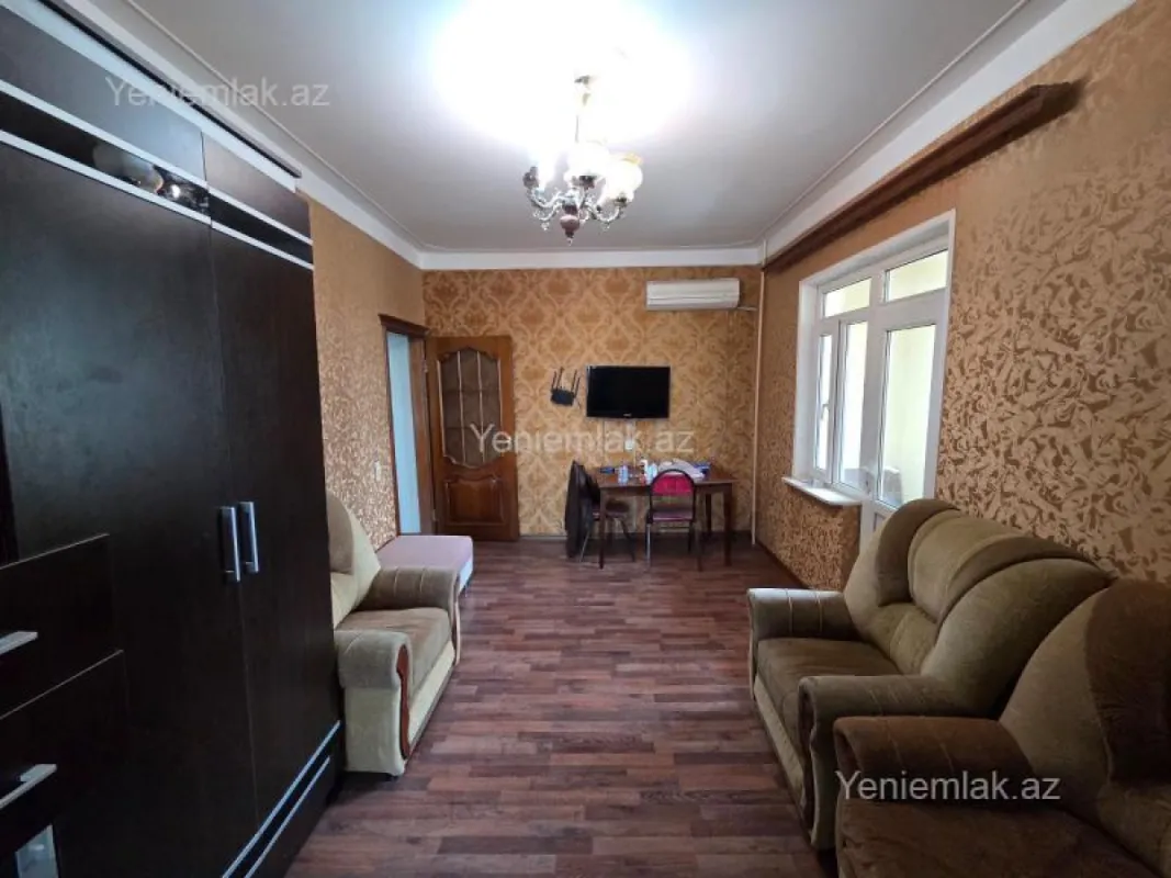 Satılır 2 otaqlı köhnə tikili 50 m²