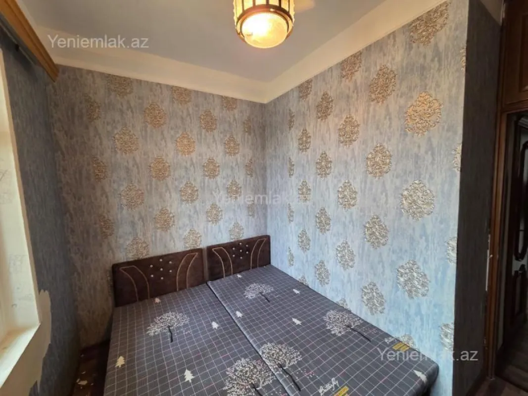 Satılır 2 otaqlı köhnə tikili 50 m²