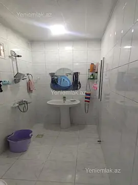 Satılır 2 otaqlı köhnə tikili 60 m²