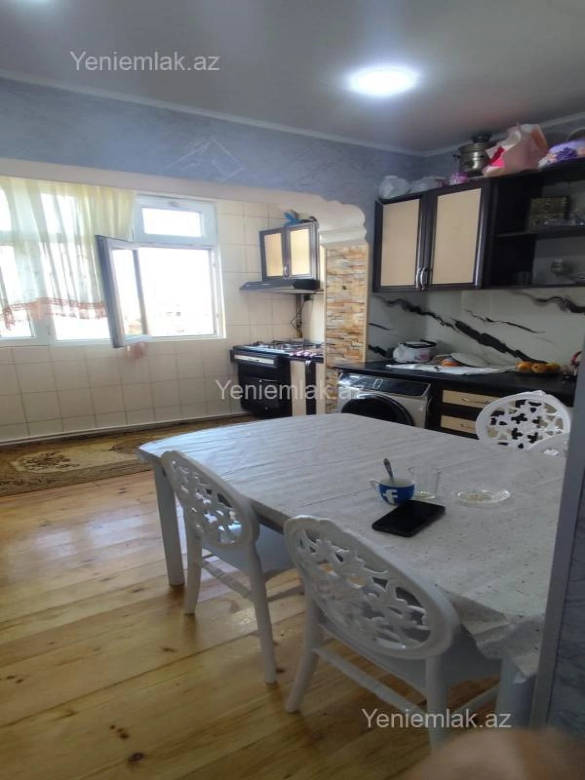 Satılır 2 otaqlı köhnə tikili 60 m²