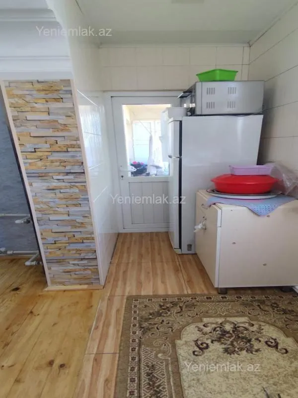 Satılır 2 otaqlı köhnə tikili 60 m²