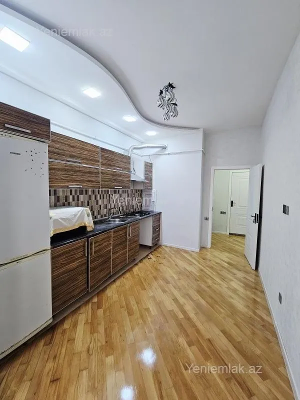 Satılır 2 otaqlı yeni tikili 60 m²