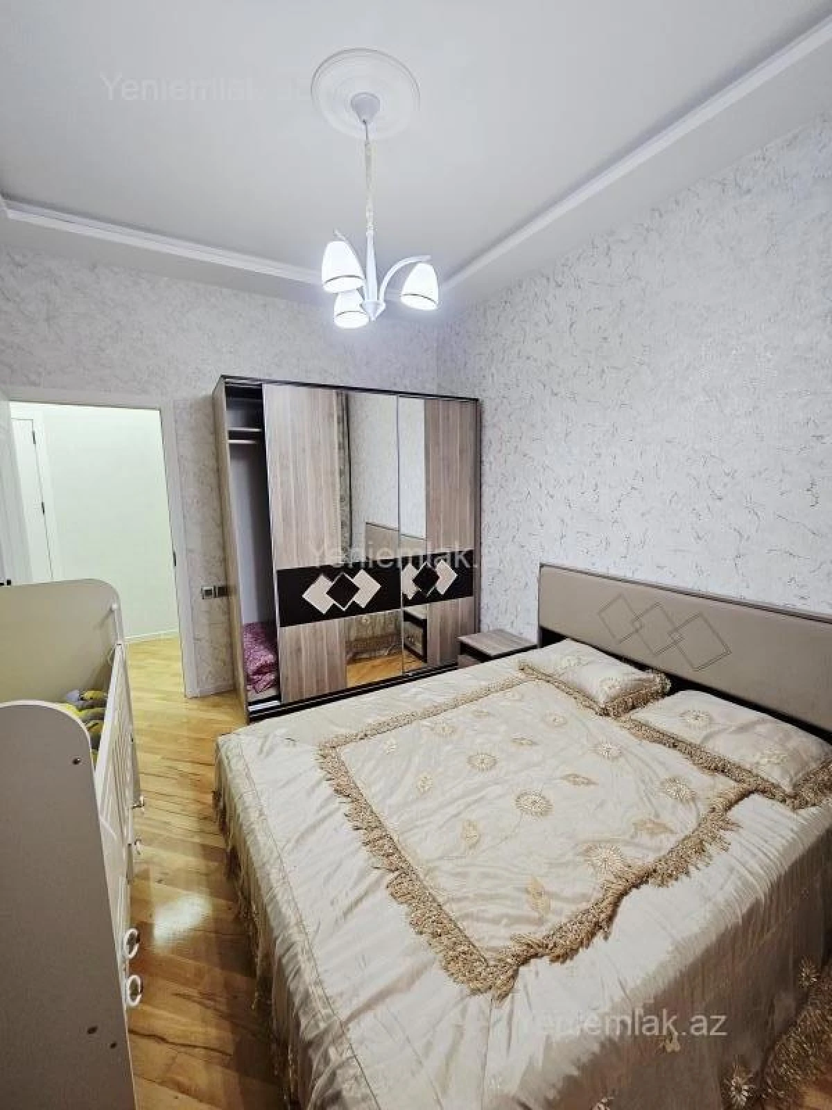 Satılır 2 otaqlı yeni tikili 60 m²