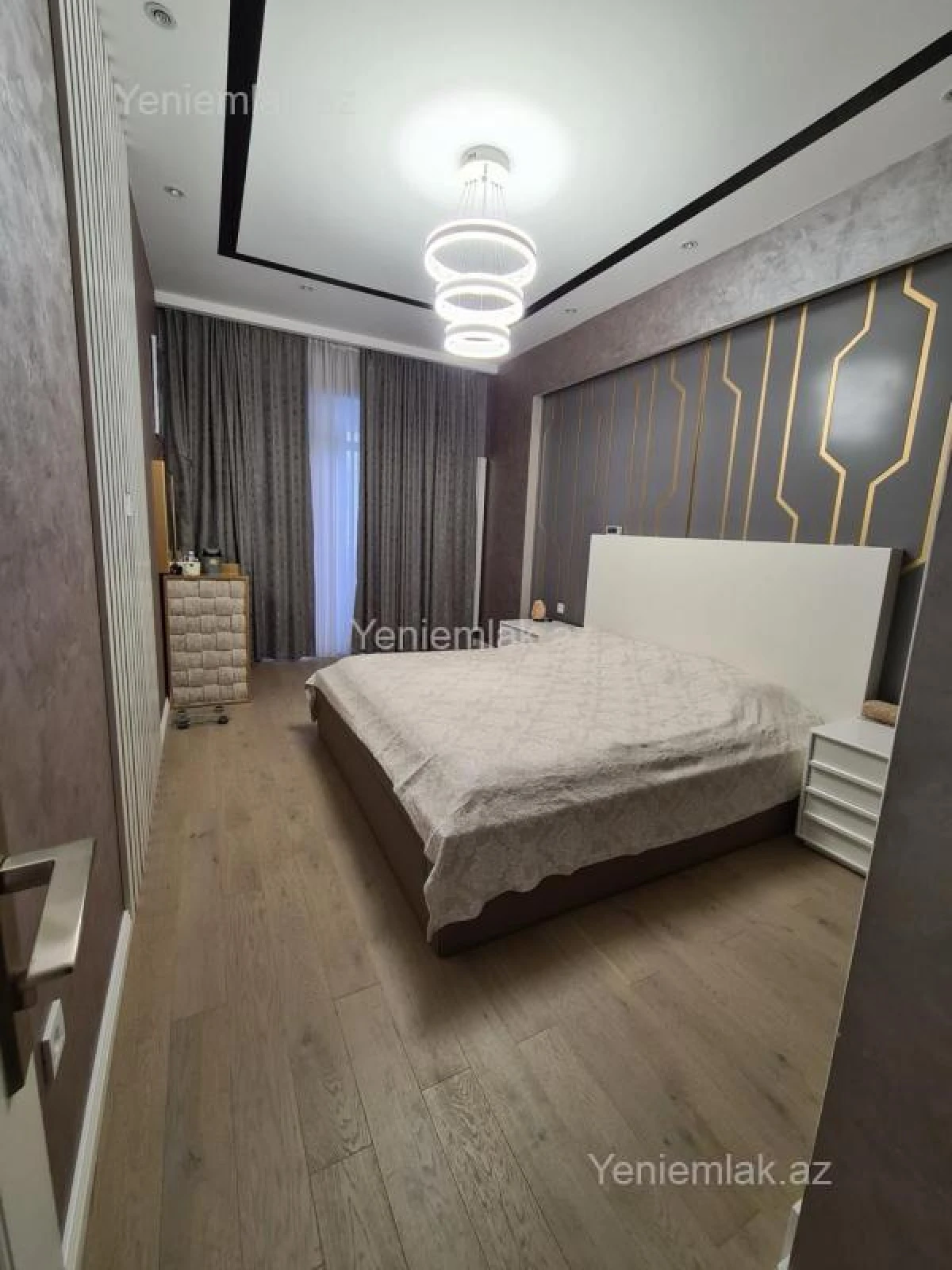 Satılır 3 otaqlı yeni tikili 120 m²