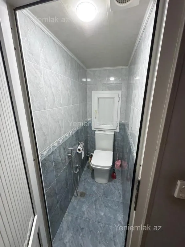 Satılır 5 otaqlı köhnə tikili 125 m²