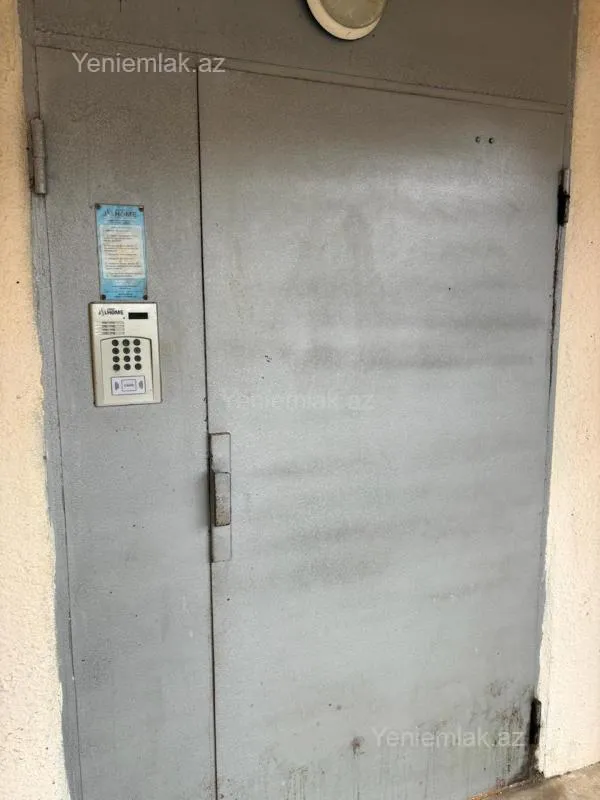 Satılır 5 otaqlı köhnə tikili 125 m²