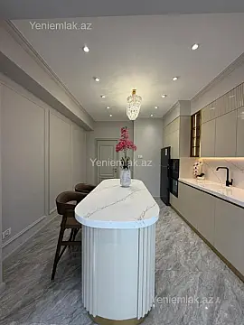 Satılır 3 otaqlı yeni tikili 127 m²