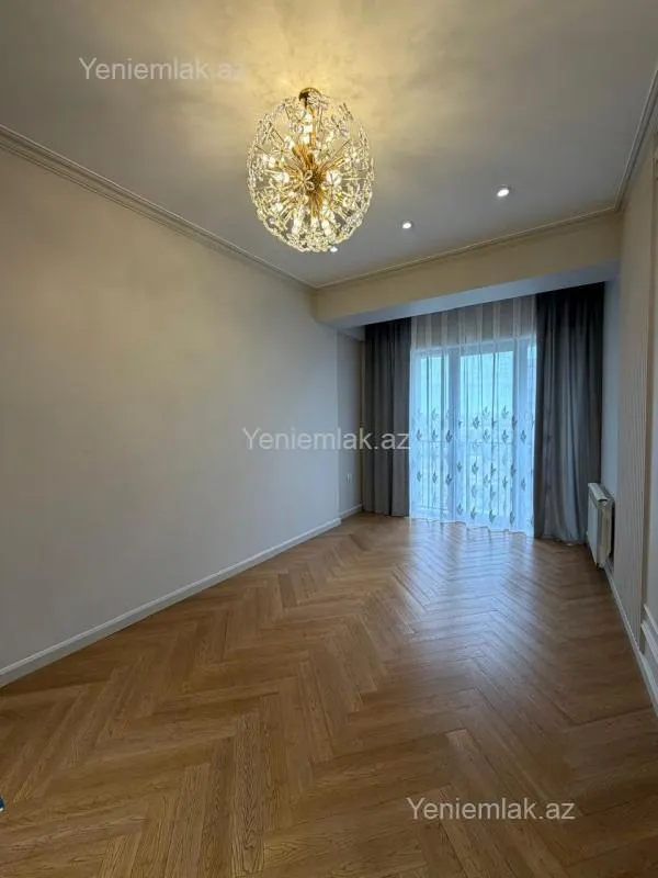 Satılır 3 otaqlı yeni tikili 127 m²