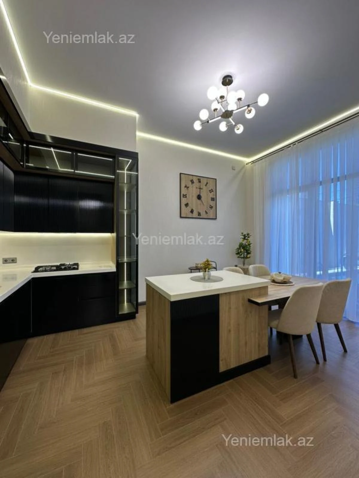Satılır 5 otaqlı həyət evi 240 m²