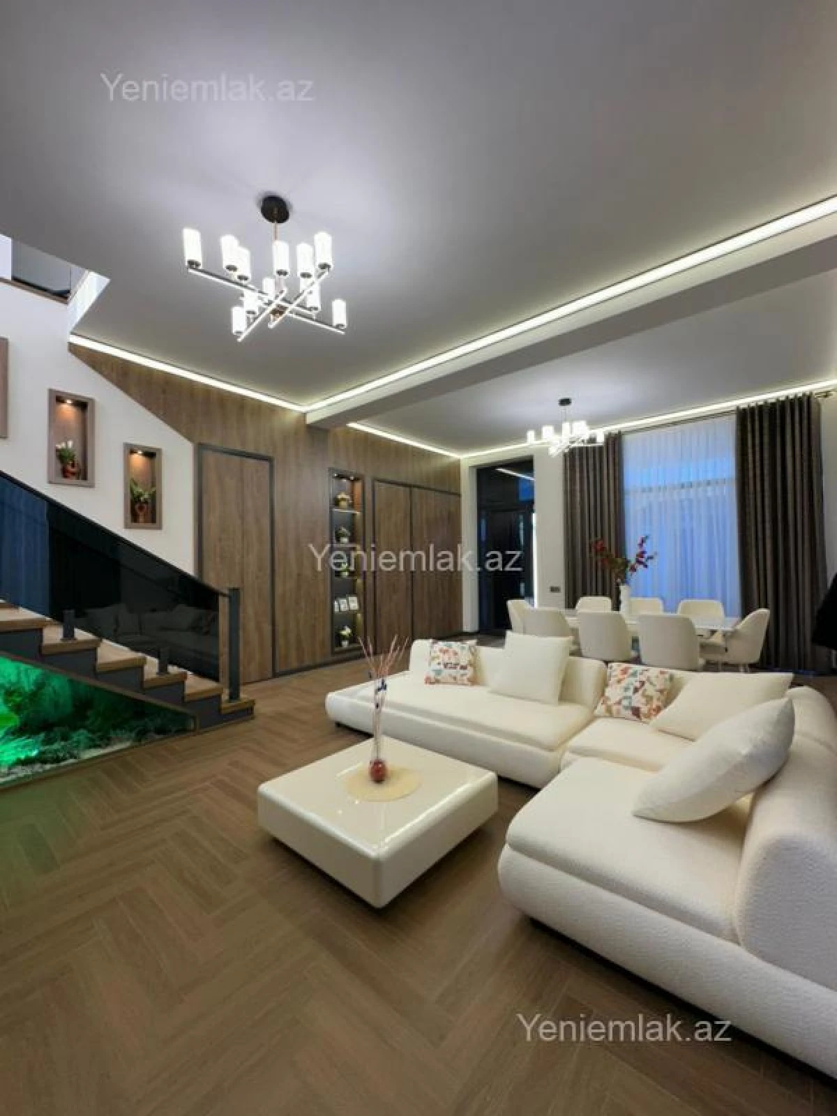 Satılır 5 otaqlı həyət evi 240 m²