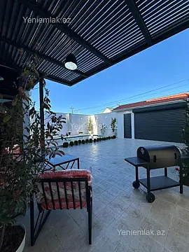 Satılır 5 otaqlı həyət evi 240 m²