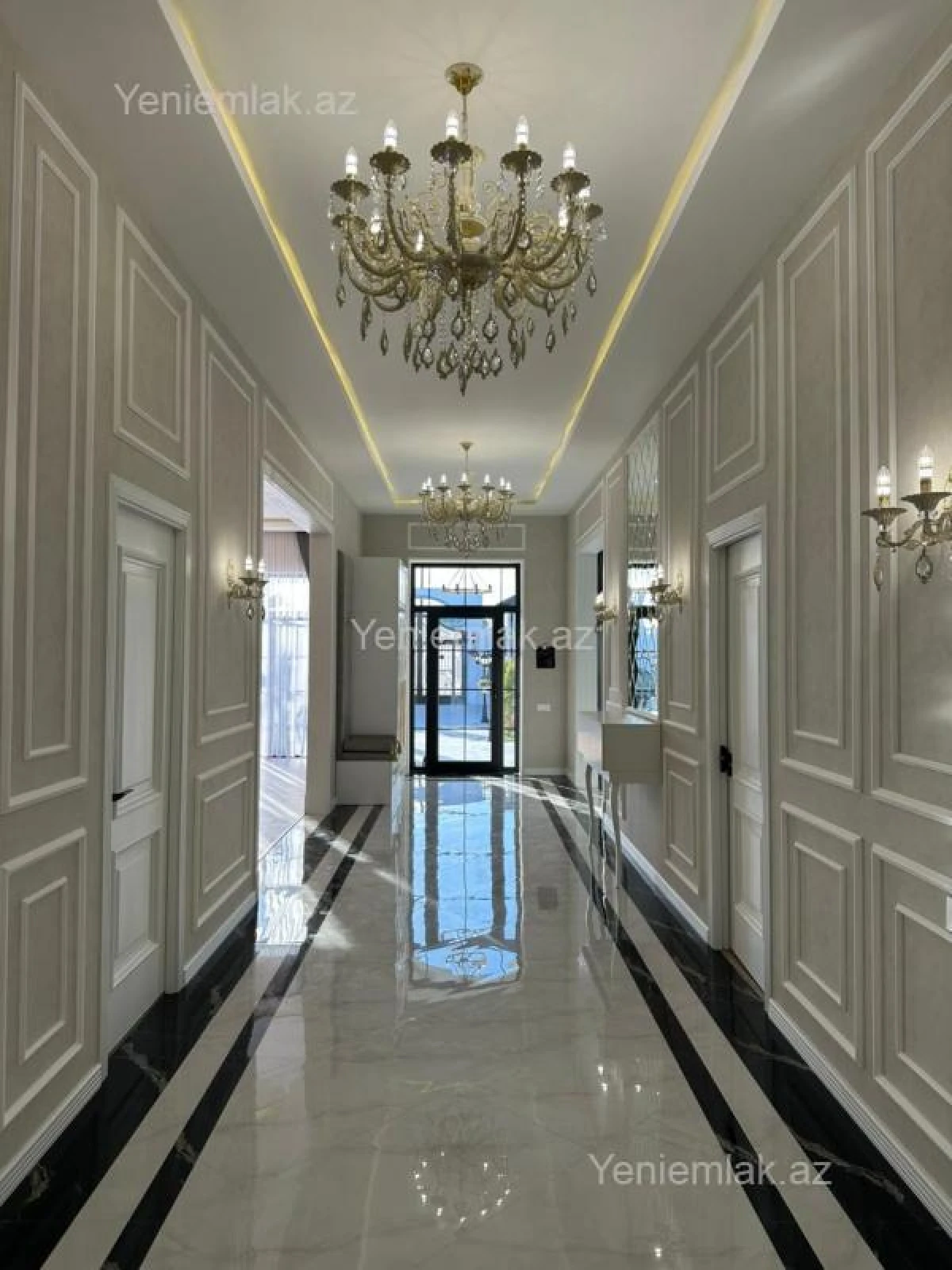 Satılır 5 otaqlı həyət evi 240 m²