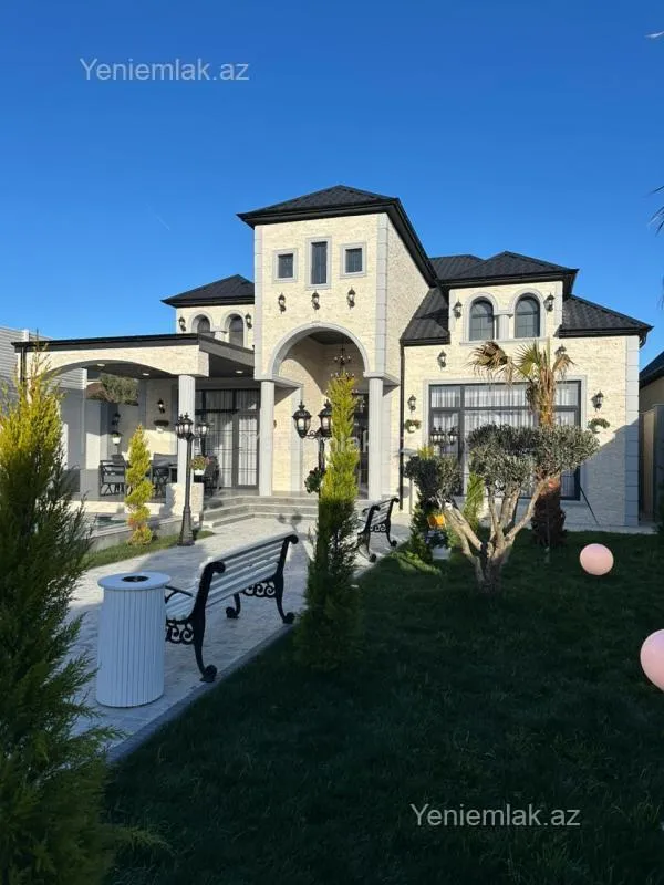 Satılır 5 otaqlı həyət evi 240 m²