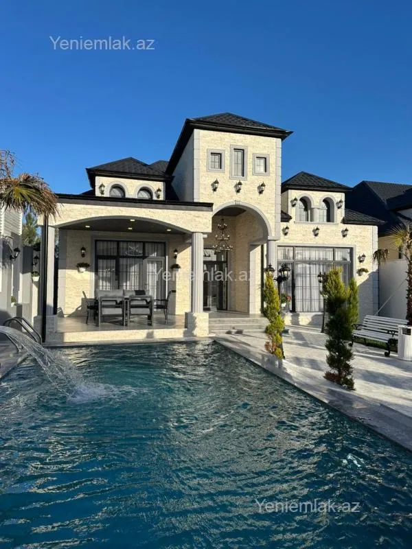 Satılır 5 otaqlı həyət evi 240 m²