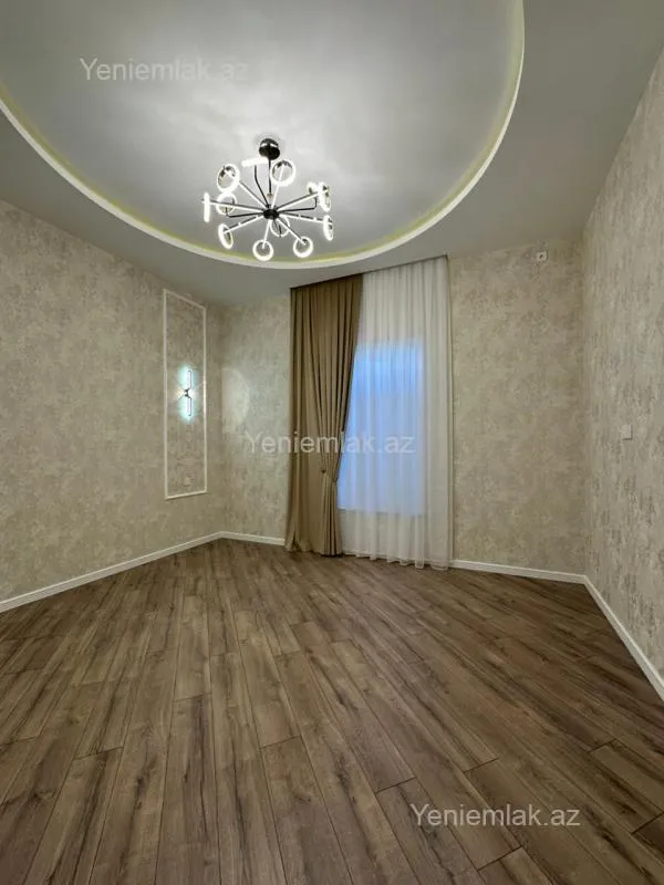 Satılır 5 otaqlı həyət evi 240 m²