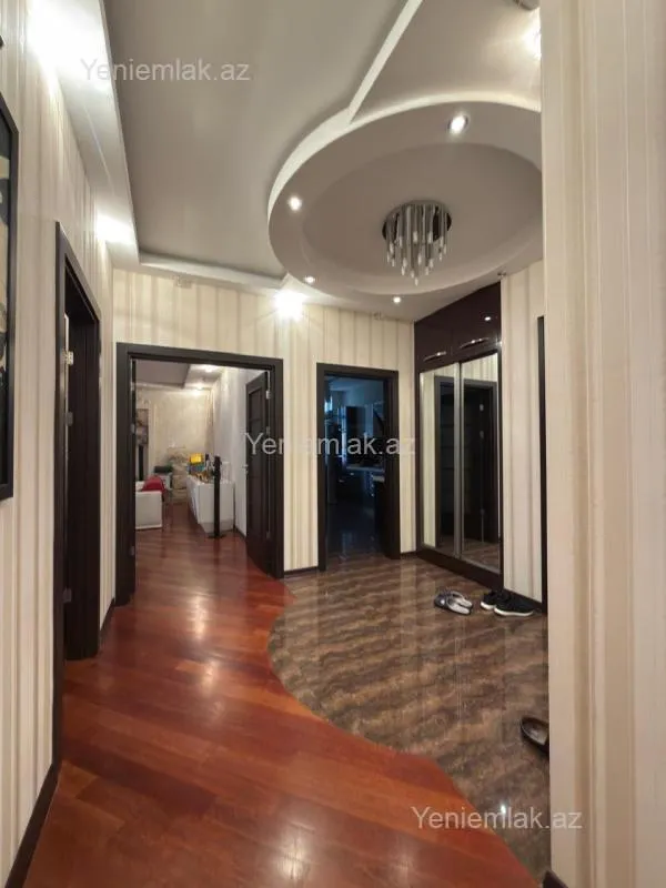 Satılır 3 otaqlı yeni tikili 126 m²