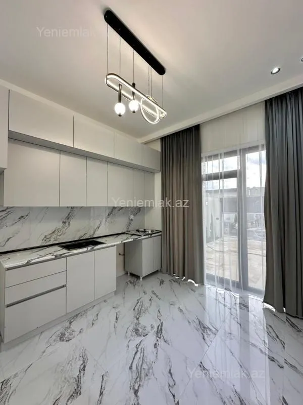 Satılır 4 otaqlı həyət evi 150 m²