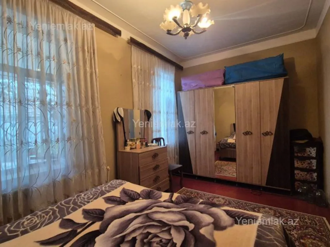 Satılır 5 otaqlı həyət evi 130 m²