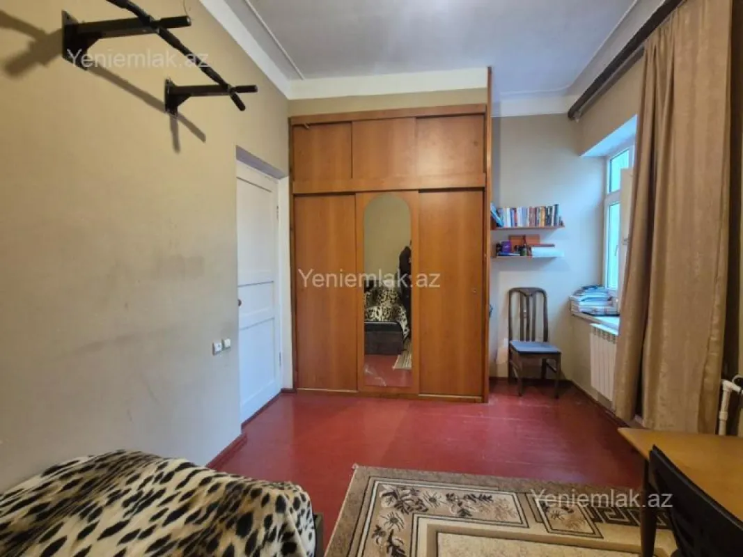 Satılır 5 otaqlı həyət evi 130 m²