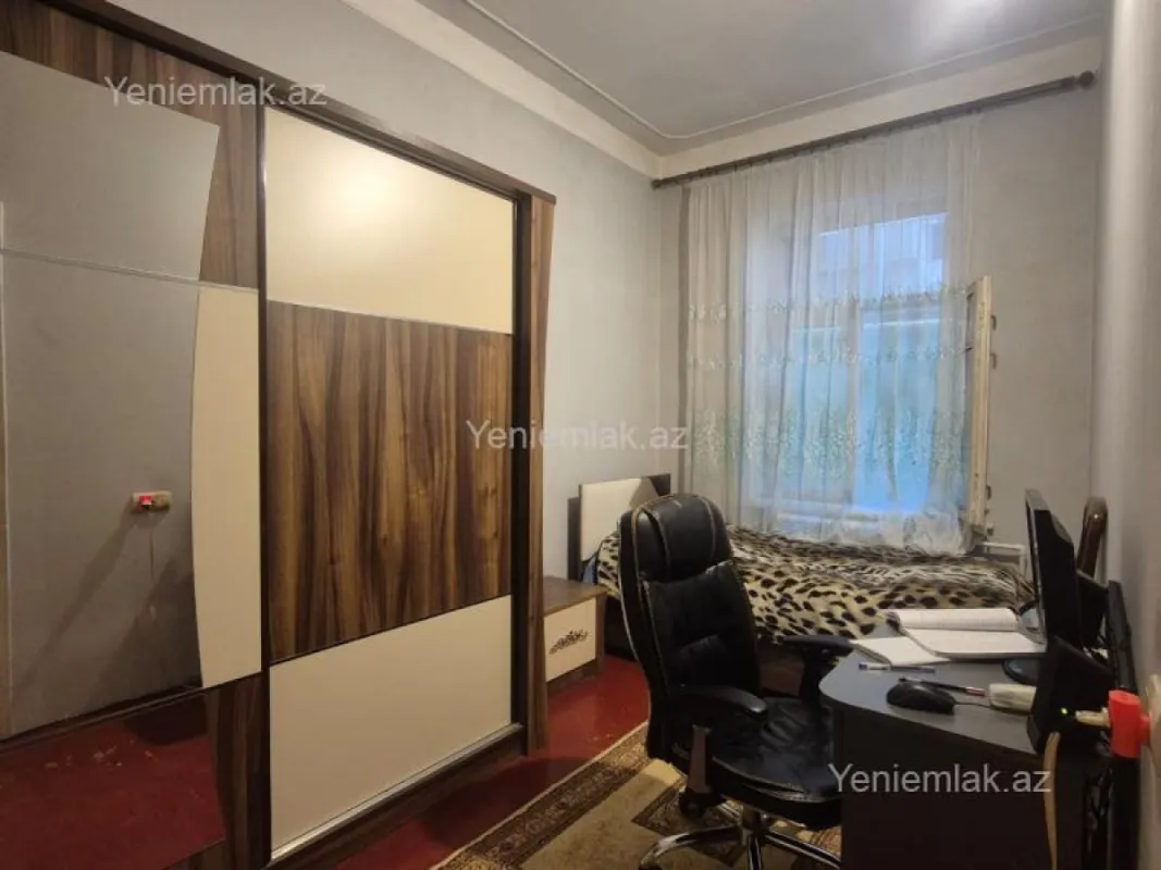 Satılır 5 otaqlı həyət evi 130 m²