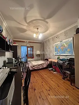 Satılır 4 otaqlı köhnə tikili 90 m²