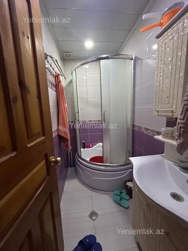 Satılır 4 otaqlı köhnə tikili 90 m²