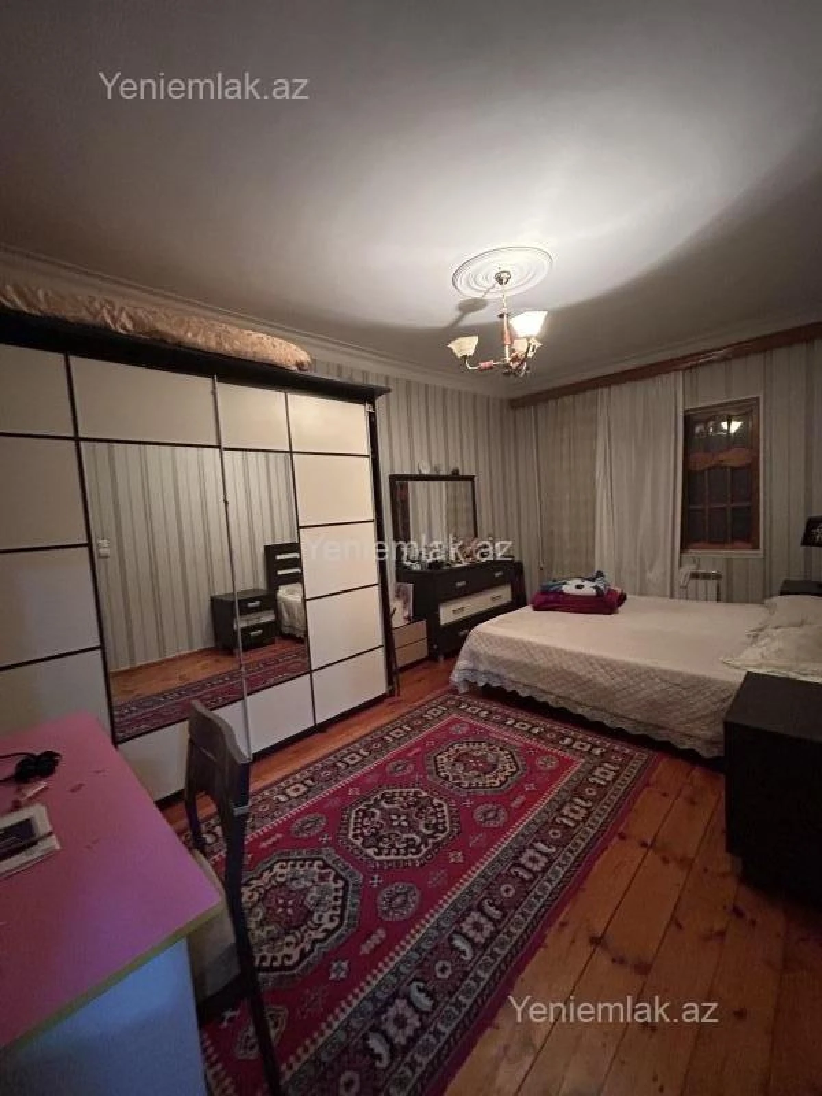 Satılır 4 otaqlı köhnə tikili 90 m²