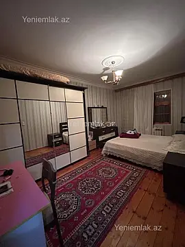 Satılır 4 otaqlı köhnə tikili 90 m²