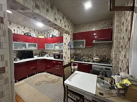 Satılır 4 otaqlı köhnə tikili 90 m²
