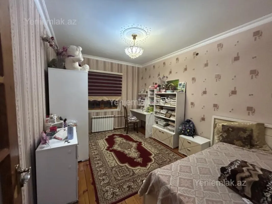 Satılır 4 otaqlı köhnə tikili 90 m²