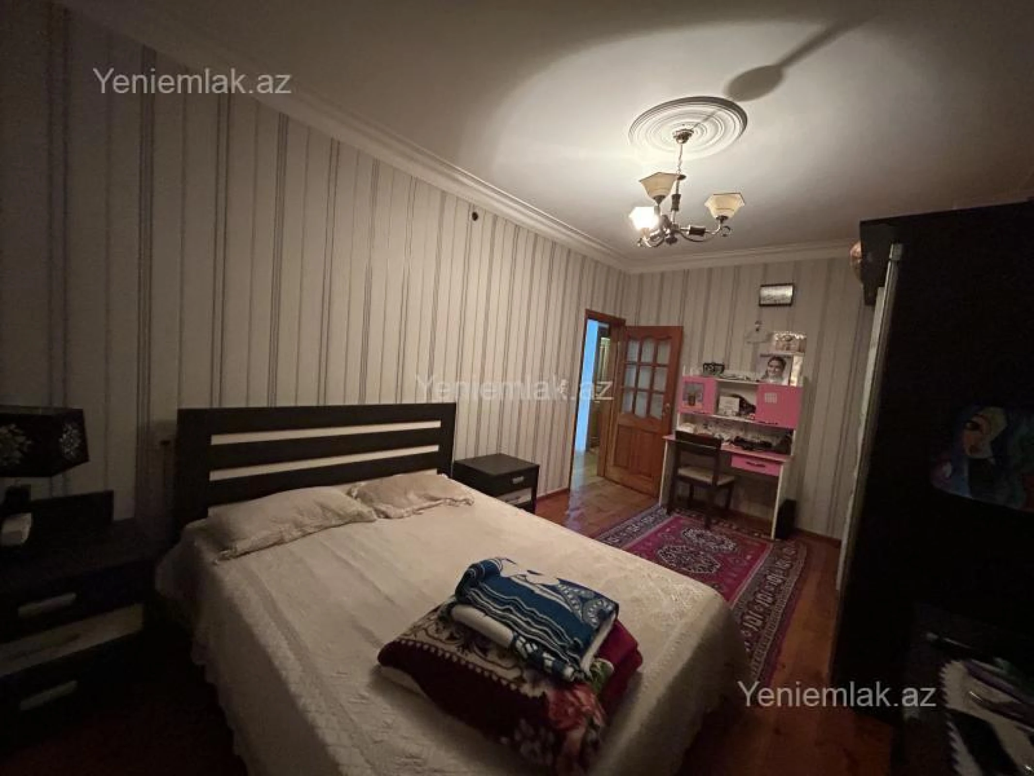 Satılır 4 otaqlı köhnə tikili 90 m²