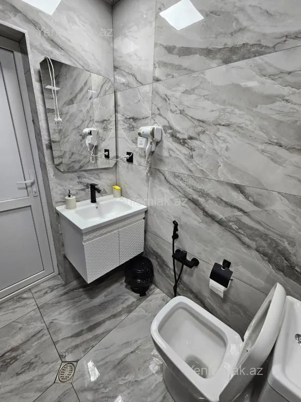 Satılır 5 otaqlı həyət evi 145 m²