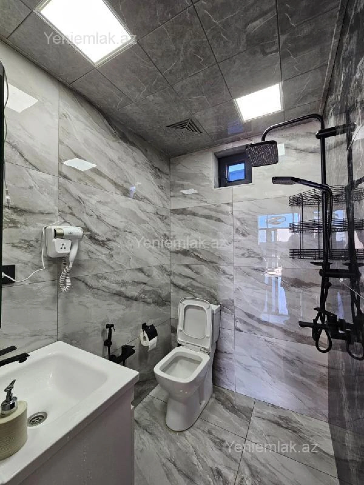 Satılır 5 otaqlı həyət evi 145 m²