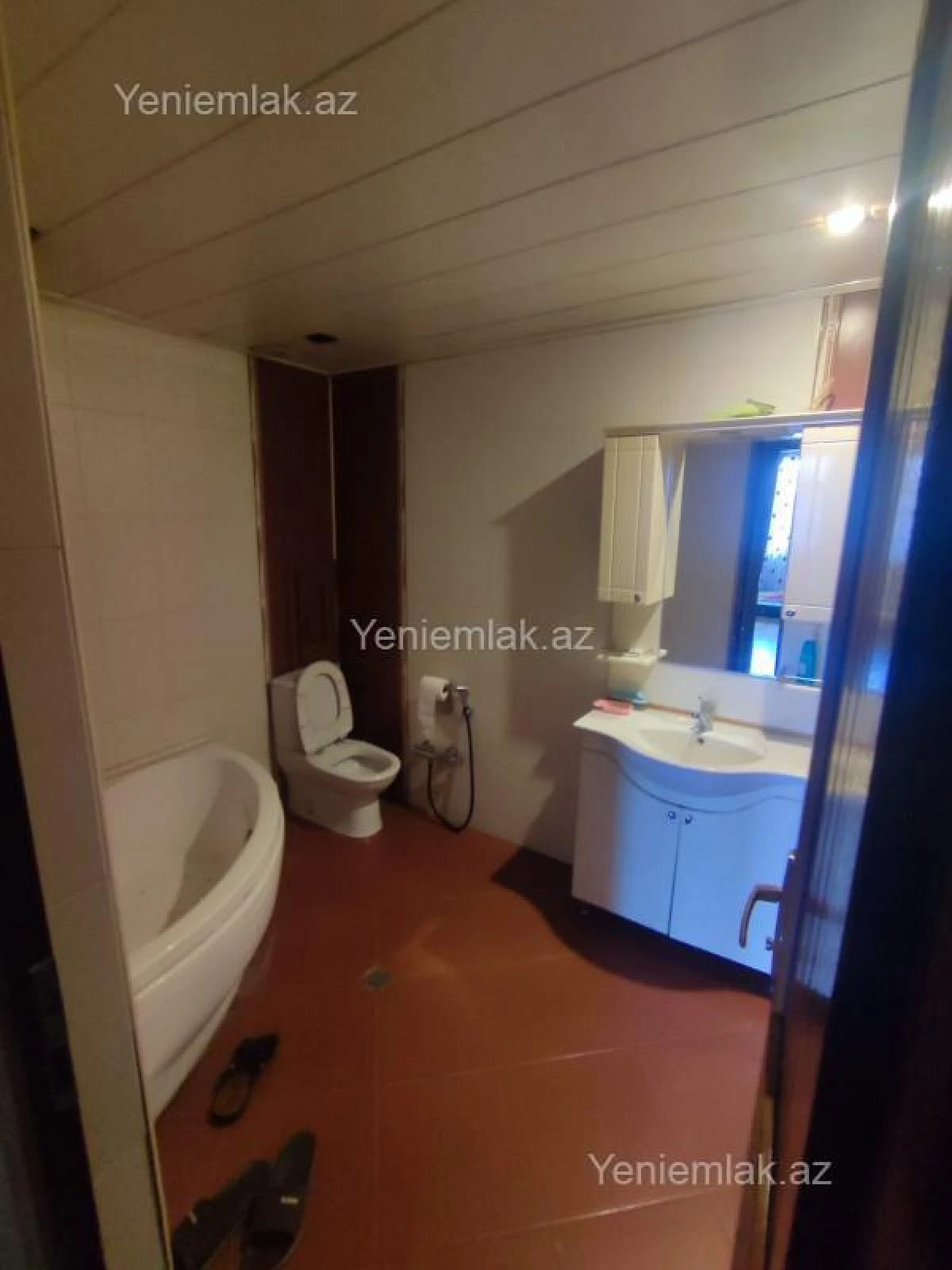 Satılır 3 otaqlı yeni tikili 120 m²